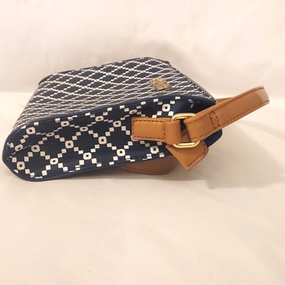 ❤️Like New! Kenneth Cole Reaction Crossbody Bag - Picture 7 of 14